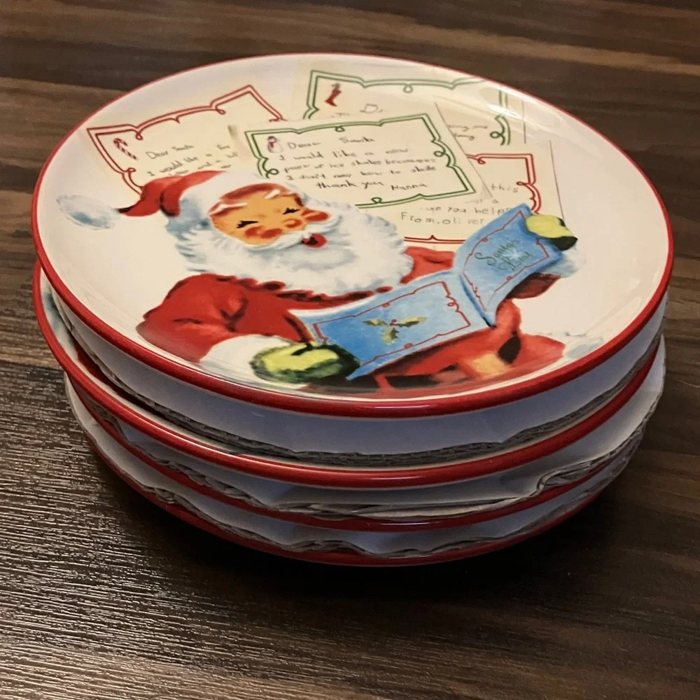 Williams Sonoma Outlet Holiday/Christmas/Letters to Santa Plates - Set of 4